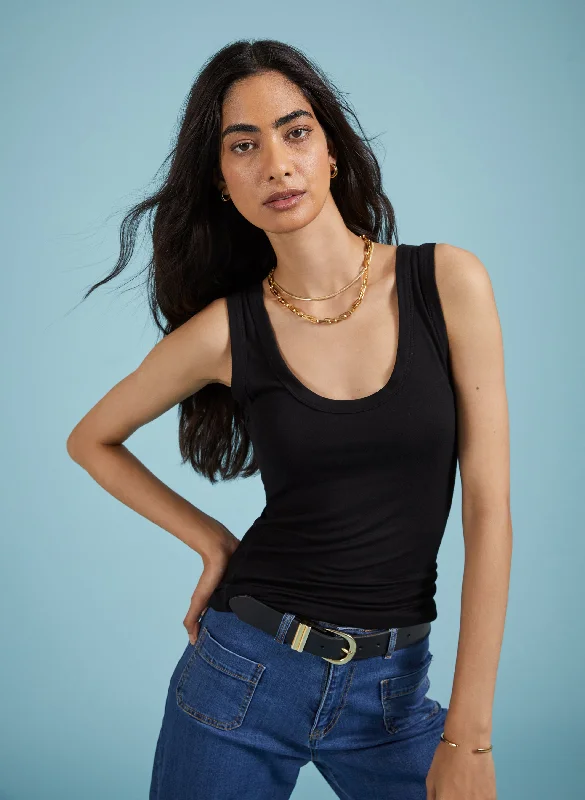 Discount Mania Brenna Scoop Neck Vest