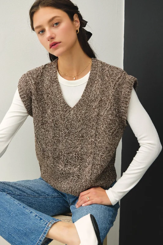 Hurry In Chunky Cable Knit Sweater Vest