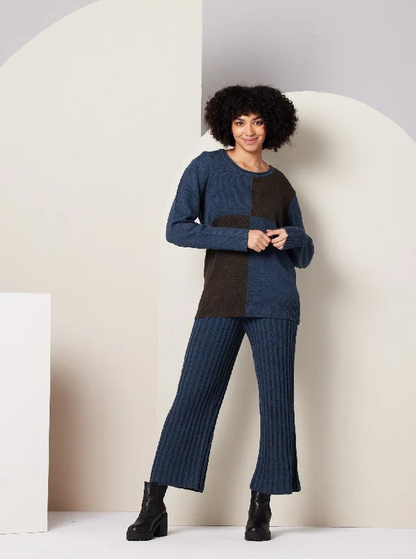 Daily Specials Paloma Sweater - Dark Blue Colorblock