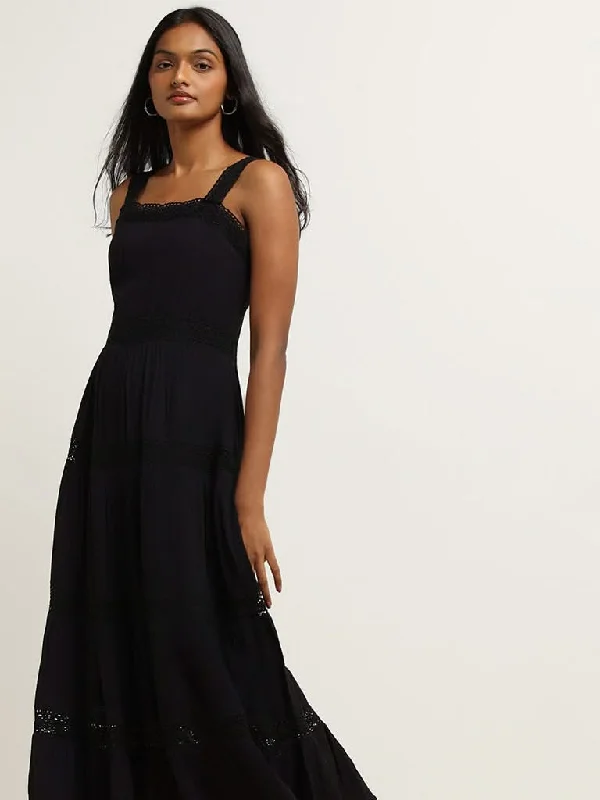 Top Pick LOV Black Lace Detail Midi Dress