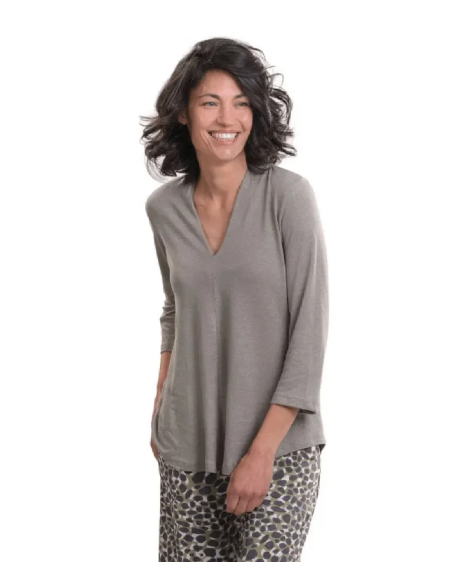 Weekend Discounts to Indulge In Essential Linen V-neck Top, Sage