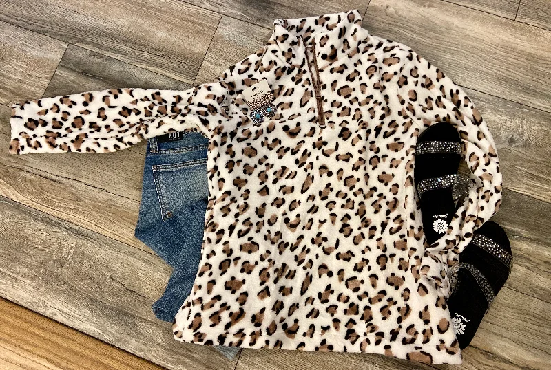 Deal Zone Leopard Pullover