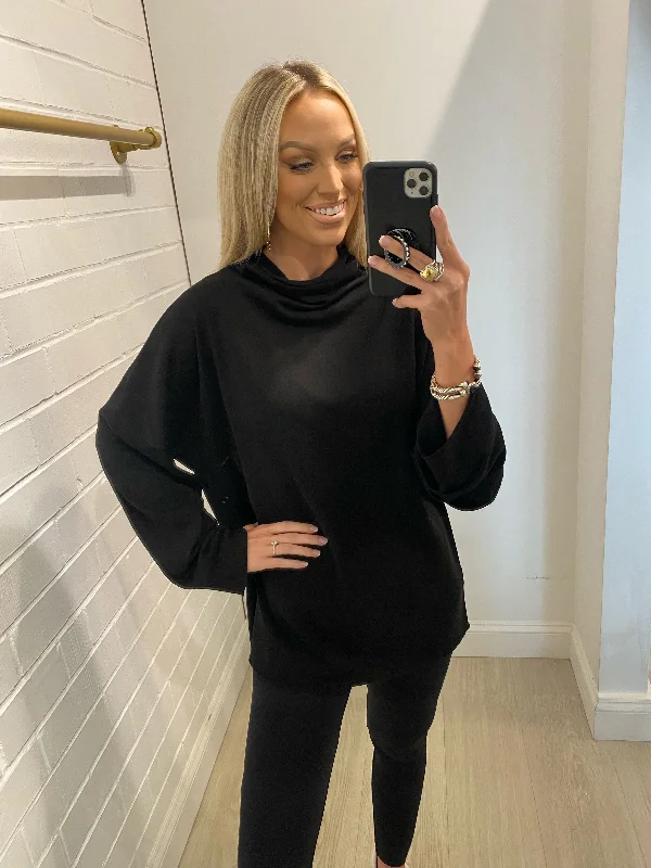 Final Sale Oversized Pleated Pullover in Black