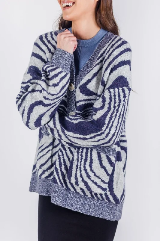 Weekend Specials to Snag OVERSIZED CARDIGAN (BLUE PATTERN)