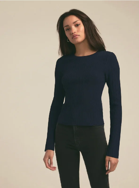 Bonus Savings Courtney Top ~ Navy