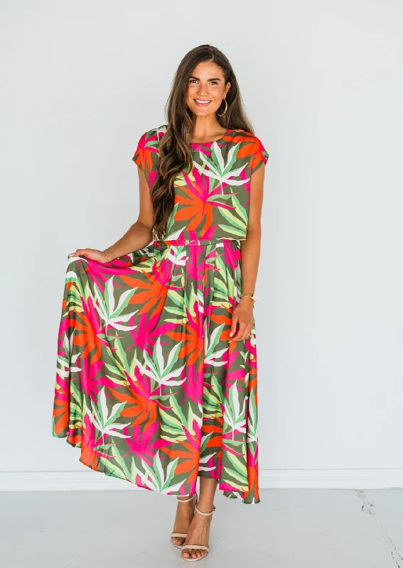 Savings Event Forgotten Paradise Tropical Linen Crop Top