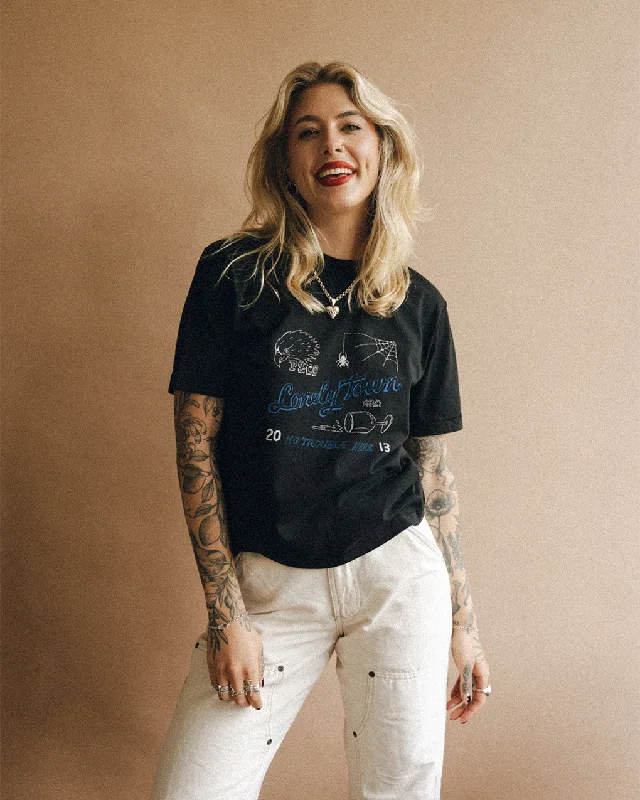 Weekend Offers That Sizzle No Trouble Here T-Shirt - Washed Black