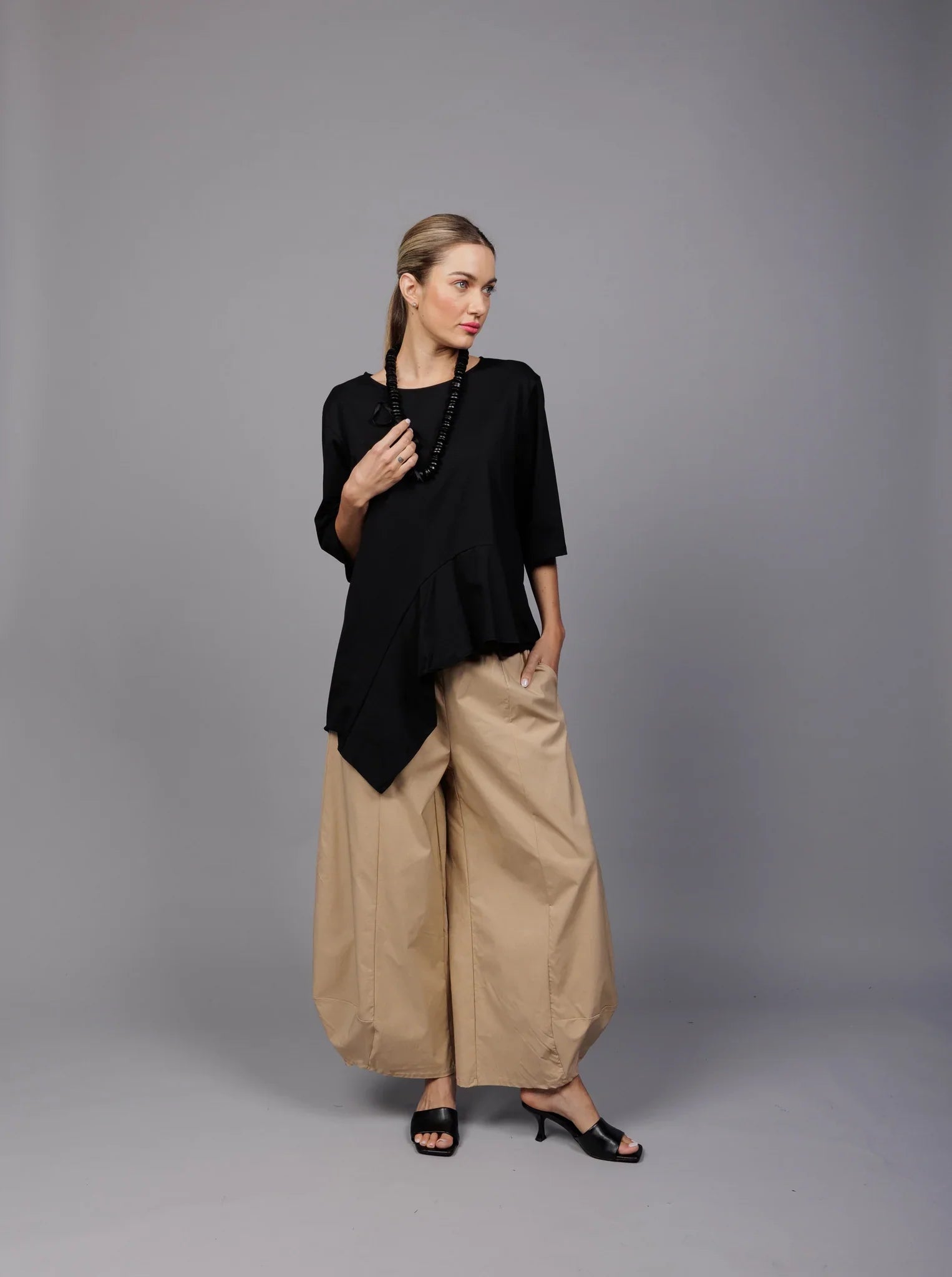 Exclusive Deal Paolo Tricot, SU6123 Lantern Pant Camel
