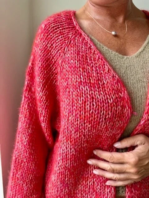 Weekend Savings Spree Chunky Easy Peasy cardigan by Önling, No 4 + silk mohair knitting kit (4 colors) Weekend Savings Spree Chunky Easy Peasy cardigan by Önling, No 4 + silk mohair knitting kit (4 colors)