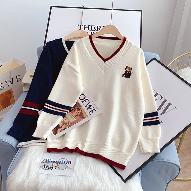 Cash Savings Embroidered bear V-neck Pullover female  4929