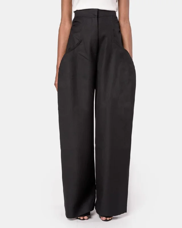 Shop and Save Le Pantalon Plat in Black