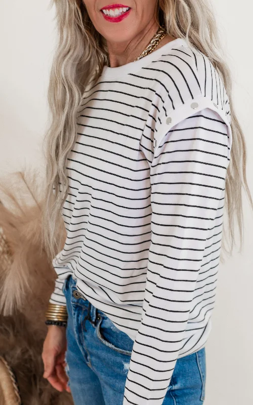 The Best Prices Black & White Stripe Top