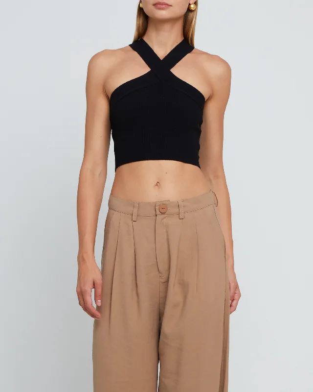 Act Fast Sculpting Knit Criss Cross Cropped Halter Tank