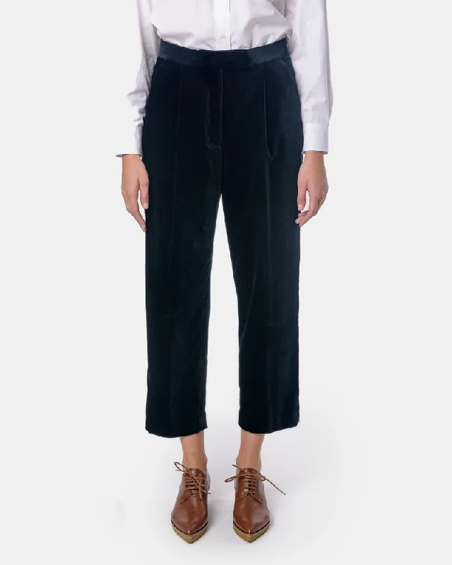 Weekend Bargains to Grab Penny Pants in Navy